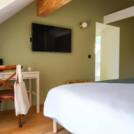 Le Mouton Bleu Hotel 4*