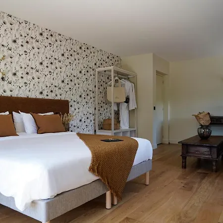 Le Mouton Bleu Hotel