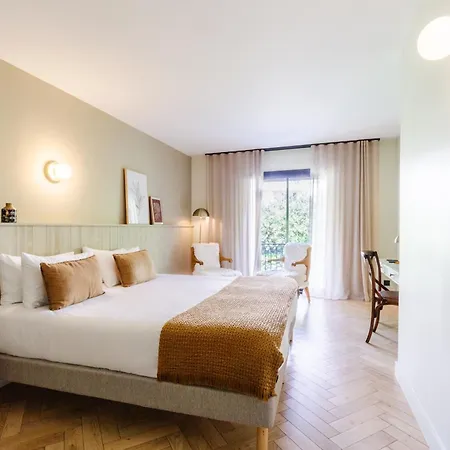 Le Mouton Bleu Hotel